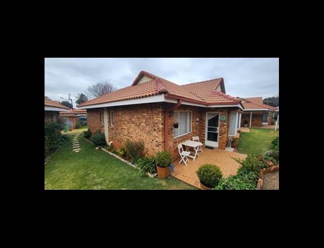 2 BEDROOM TOWNHOUSE FOR SALE IN PRIMROSE